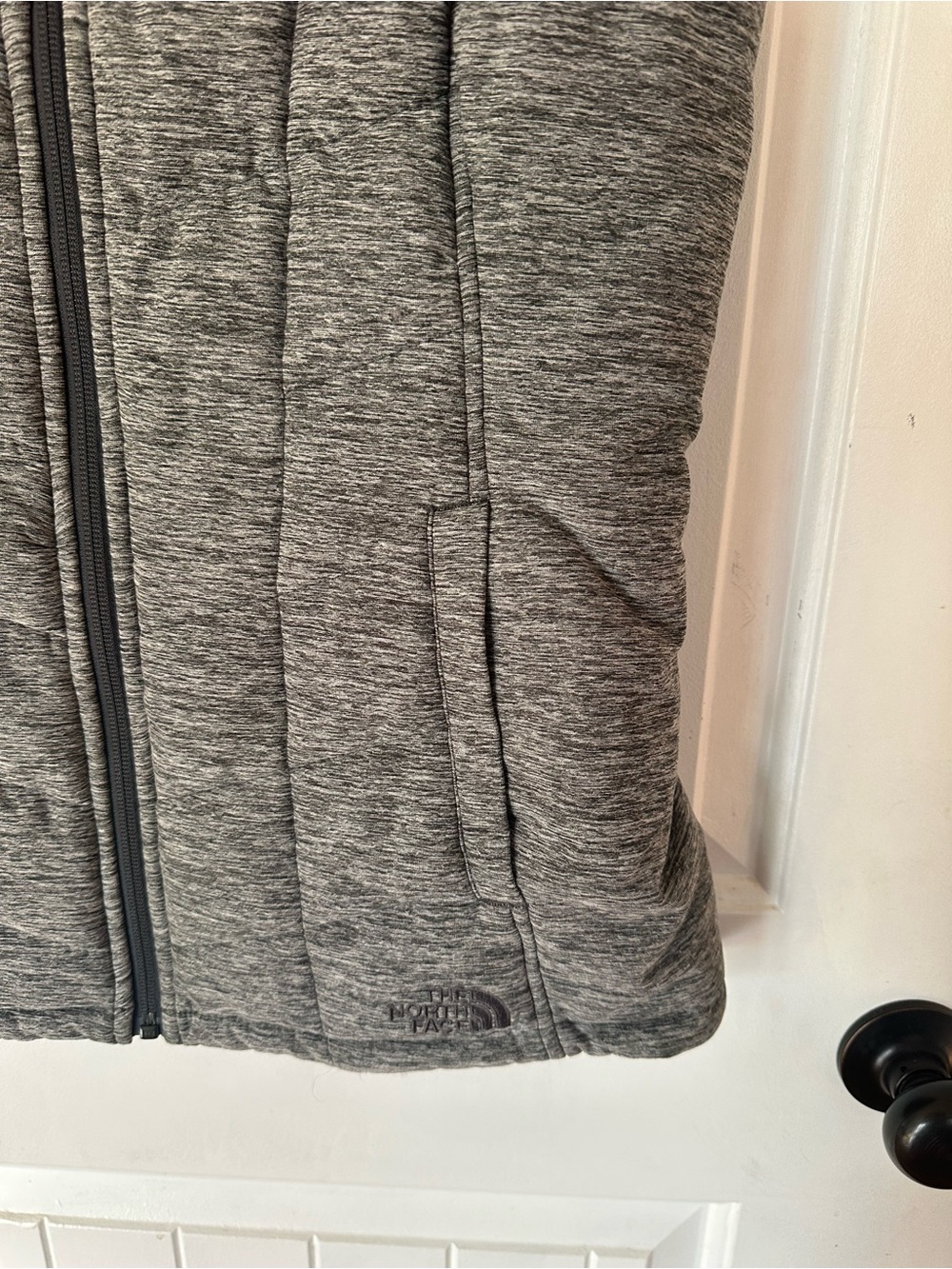 The North Face Women’s Pseudio Vest Grey Puffer Jacket Training Run Sz Med View 3